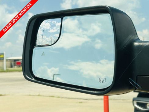Used 2020 RAM 1500 Limited w/ Black Appearance Package AWD/4WD image 11