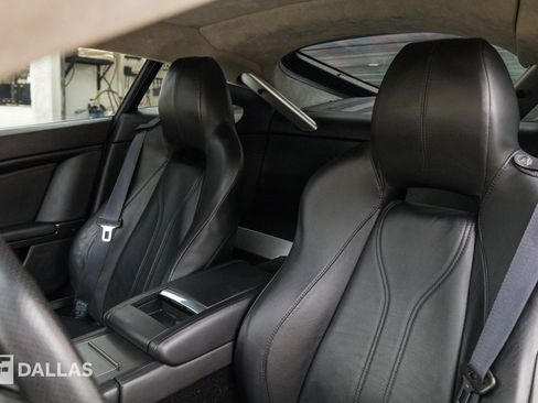 Used 2011 Aston Martin V12 Vantage Coupe image 27