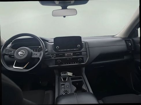 Used 2023 Nissan Pathfinder S image 14