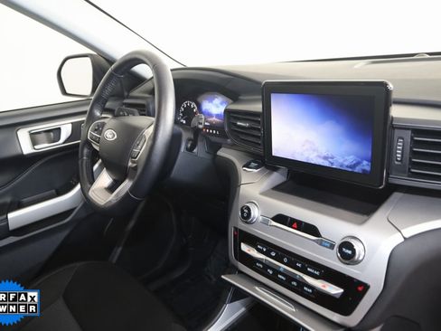 Used 2022 Ford Explorer XLT image 44