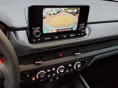 Certified 2025 Honda Accord SE image 25