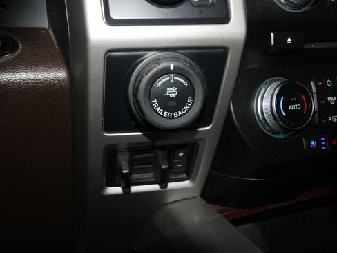 Used 2018 Ford F150 King Ranch w/ Equipment Group 601A Luxury AWD/4WD image 19