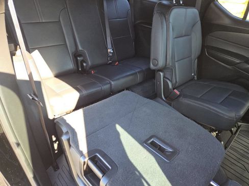 Used 2022 Chevrolet Traverse RS w/ LPO, Floor Liner Package AWD/4WD image 24
