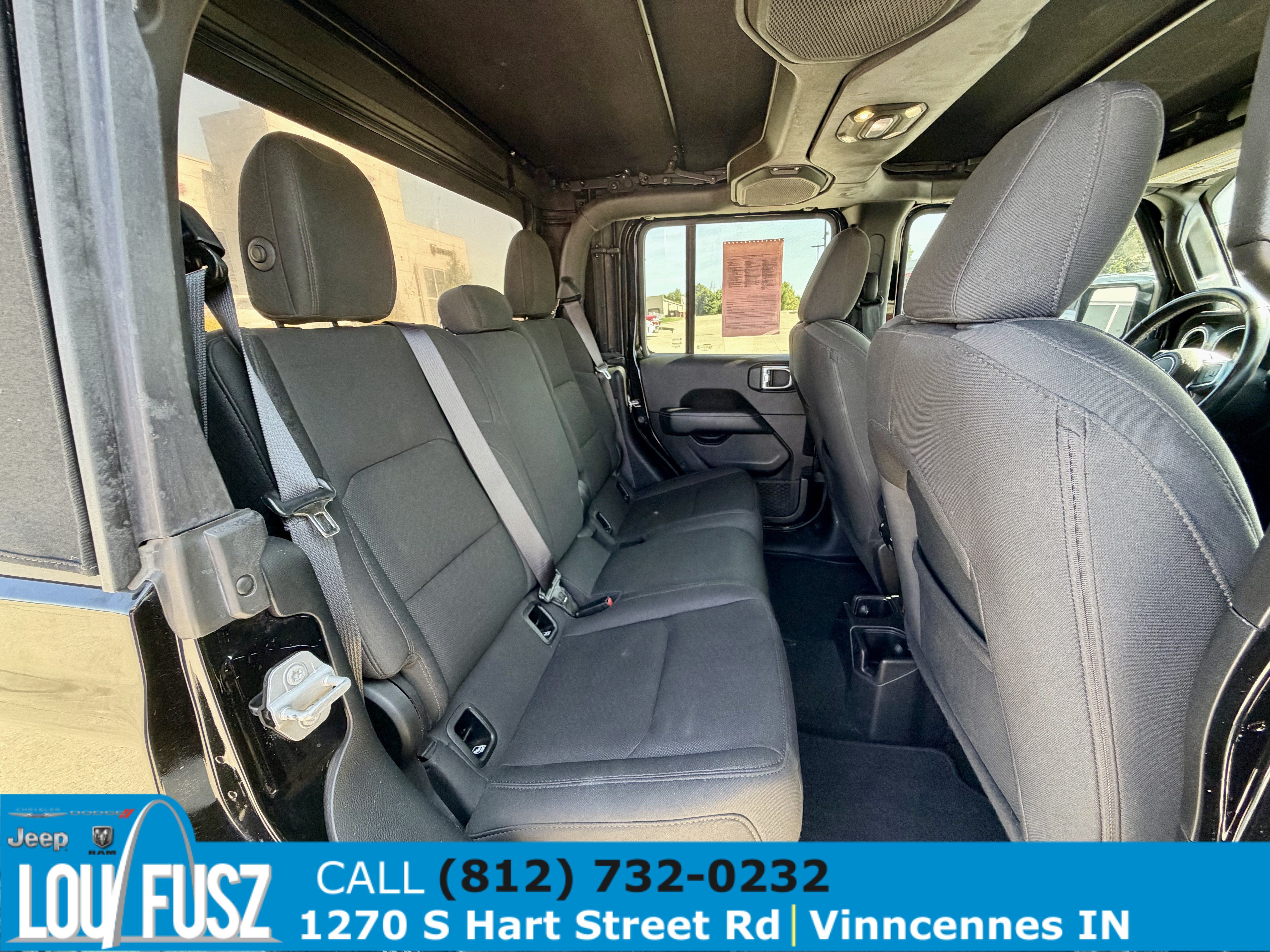 Used 2020 Jeep Gladiator Overland AWD/4WD image 18