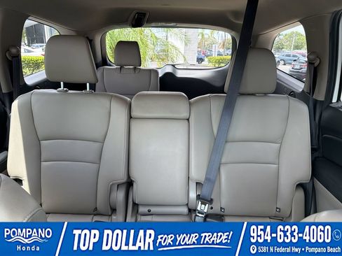 Used 2019 Honda Pilot Touring image 16