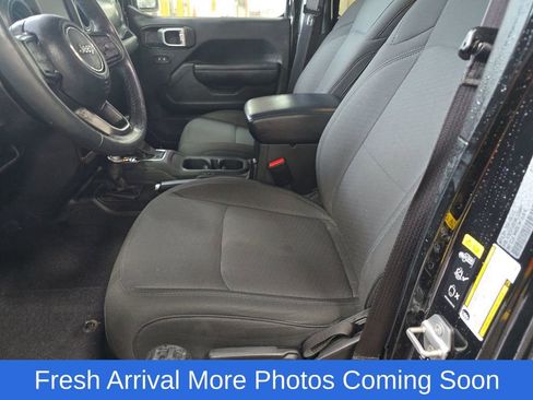 Used 2022 Jeep Gladiator Willys image 12