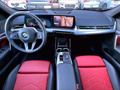 Certified 2025 BMW X1 xDrive28i w/ Technology Package image 15