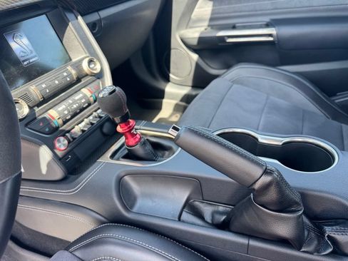 Used 2020 Ford Mustang Shelby GT350 w/ Technology Package RWD image 31