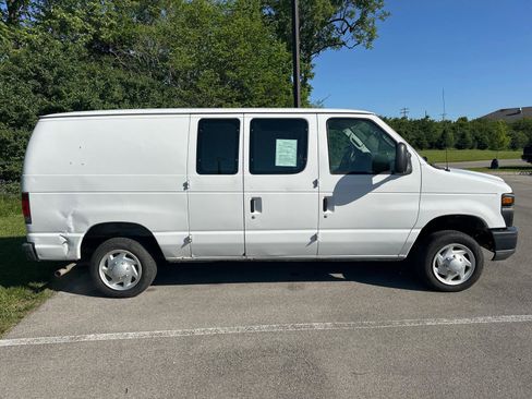 Used 2008 Ford E-150 and Econoline 150 RWD image 2
