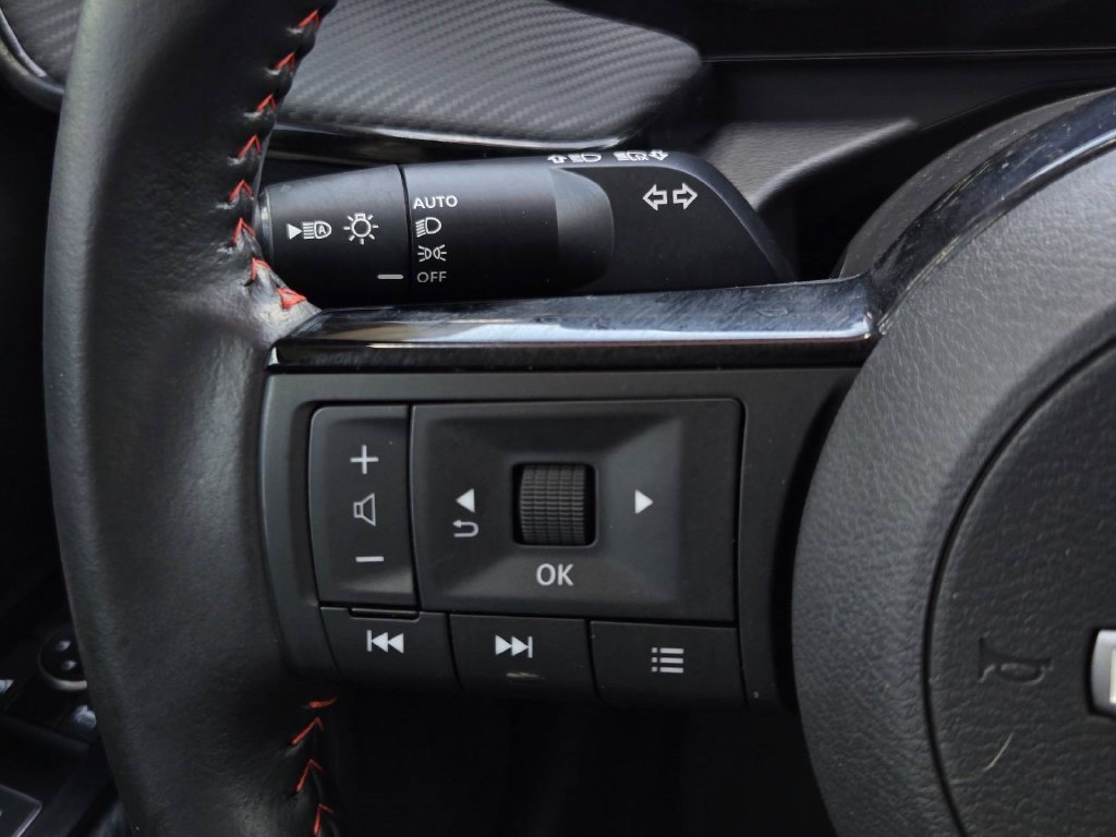 Certified 2025 Nissan Kicks SR AWD/4WD image 24