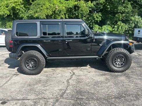 Used 2020 Jeep Wrangler Unlimited Sahara AWD/4WD image 5