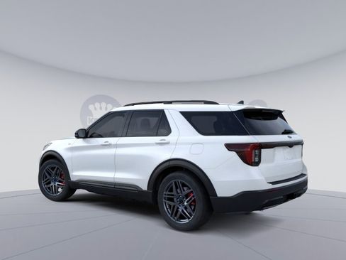 New 2026 Ford Explorer ST-Line w/ ST-Line Street Pack AWD/4WD image 5