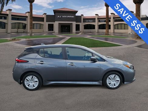 Used 2025 Nissan Leaf S FWD image 9