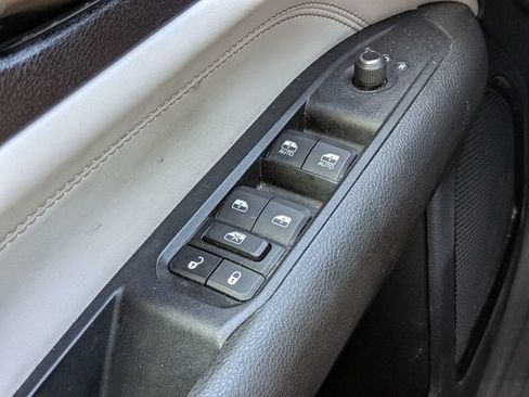 Used 2022 Jeep Compass Limited AWD/4WD image 23