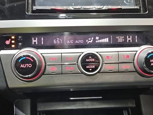 Used 2015 Subaru Legacy 2.5i Limited image 30