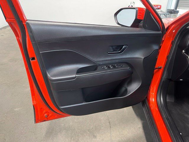 Used 2024 Hyundai Kona SE FWD image 25
