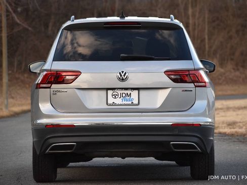 Used 2020 Volkswagen Tiguan SE w/ Panoramic Sunroof Package AWD/4WD image 6