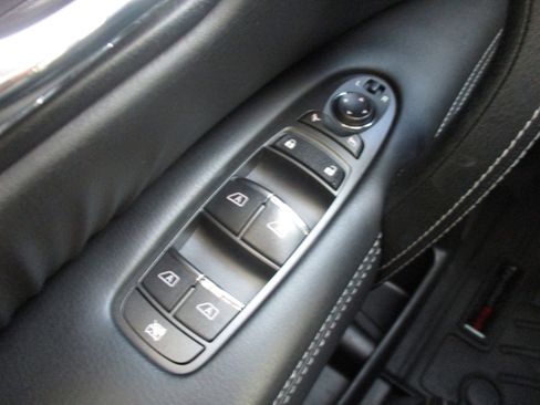 Used 2020 Nissan Armada SL w/ Premium Package image 34