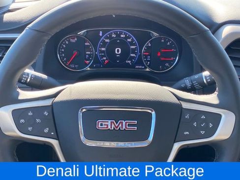 Used 2023 GMC Acadia Denali w/ Denali Ultimate Package image 9