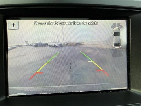 Used 2018 Ford Explorer XLT w/ Equipment Group 202A image 12