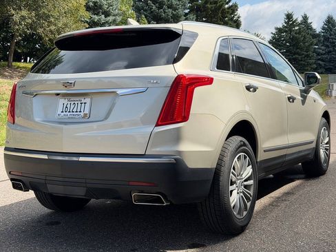 Used 2017 Cadillac XT5 Luxury w/ Driver Awareness Package FWD image 5