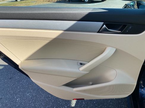 Used 2013 Volkswagen Passat 2.5 SE image 21