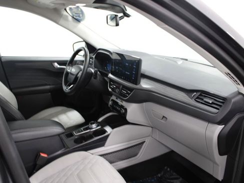 Used 2023 Ford Escape SE w/ PHEV Premium Package image 28