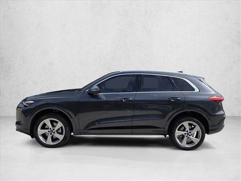 Used 2025 Audi Q5 Premium w/ Premium Plus AWD/4WD image 8