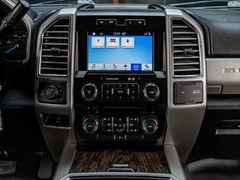 Used 2017 Ford F250 Lariat w/ Chrome Package AWD/4WD image 21
