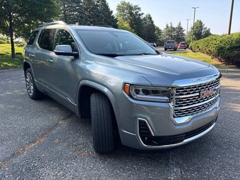 Used 2023 GMC Acadia Denali w/ Denali Ultimate Package AWD/4WD image 2