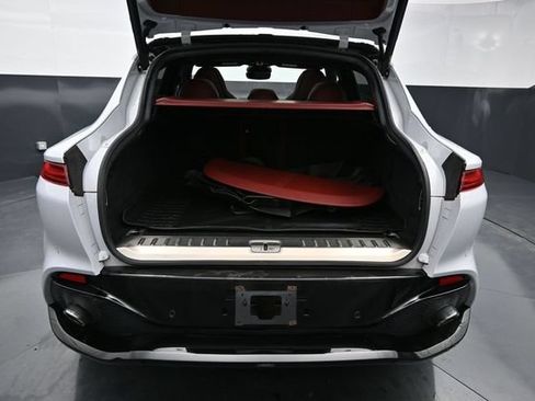 Used 2021 Aston Martin DBX AWD/4WD image 9