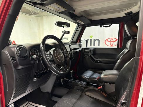 Used 2012 Jeep Wrangler Unlimited Sahara AWD/4WD image 25