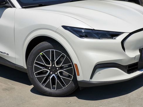 New 2025 Ford Mustang Mach-E Premium image 28