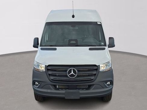 Used 2026 Mercedes-Benz Sprinter 2500 image 2