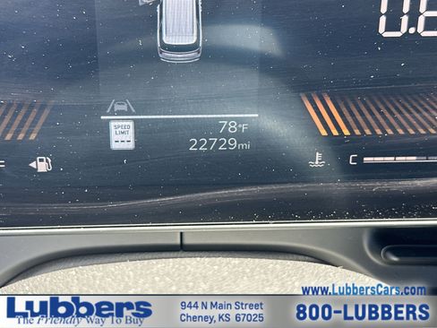 Used 2026 Kia Carnival FWD image 15