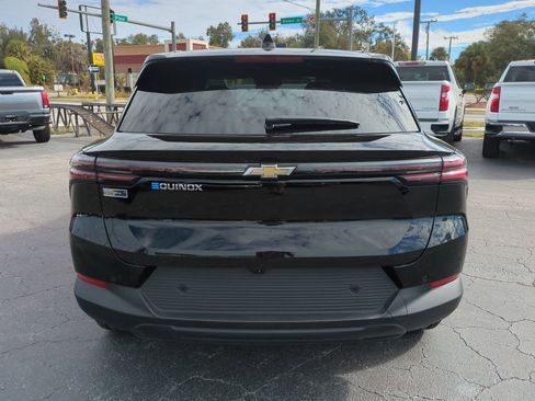 New 2026 Chevrolet Equinox EV LT image 5