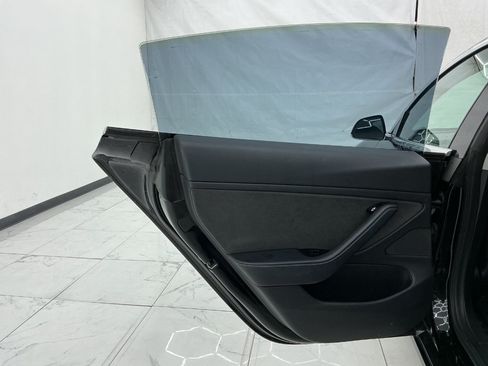 Used 2018 Tesla Model 3 Mid Range RWD image 24
