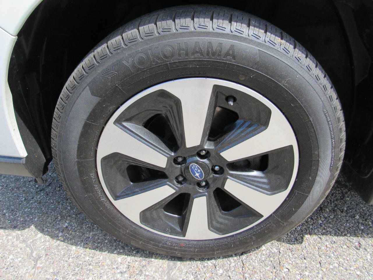 Used 2017 Subaru Forester 2.5i Limited AWD/4WD image 14