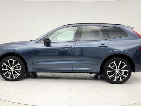 Used 2024 Volvo XC60 B5 Plus w/ Climate Package image 8