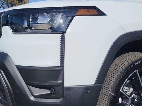 New 2026 Jeep Cherokee Overland image 8