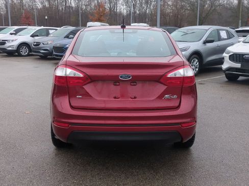 Used 2014 Ford Fiesta SE image 7