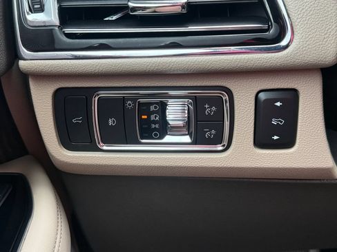 Used 2022 Lincoln Navigator Reserve AWD/4WD image 20
