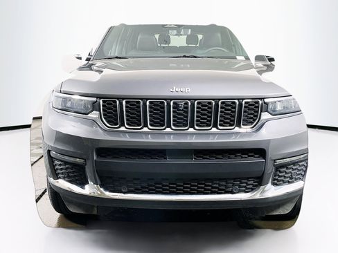 Used 2024 Jeep Grand Cherokee L Limited w/ Luxury Tech Group II image 2