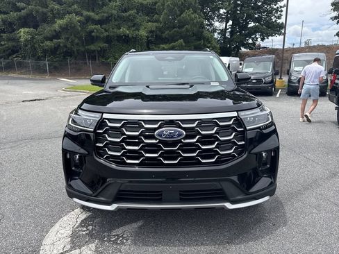 Used 2025 Ford Explorer Platinum w/ Ultimate Package AWD/4WD image 2