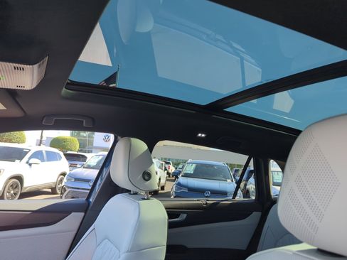 New 2026 Volkswagen Atlas Cross Sport SEL Premium R-Line image 32