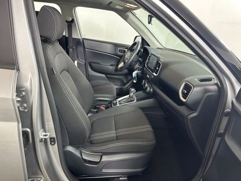 Certified 2023 Hyundai Venue SEL image 28