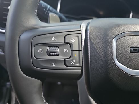 Used 2025 GMC Sierra 1500 Denali image 17