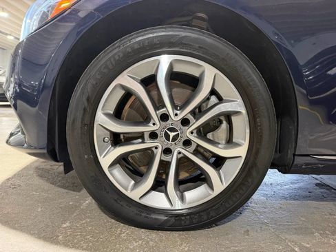 Used 2017 Mercedes-Benz C 300 4MATIC Sedan image 19
