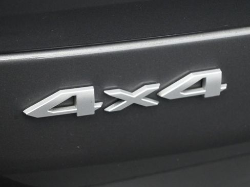 Used 2024 Jeep Grand Cherokee L Limited image 9