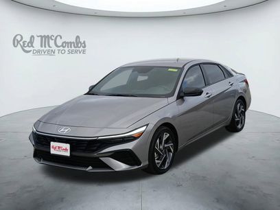 New 2025 Hyundai Elantra SEL
